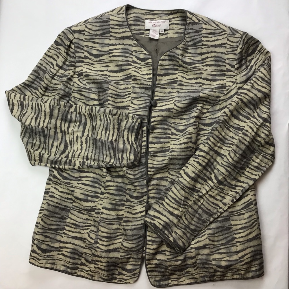 Adrianna Papell Woman Blazer %100 Silk Sz14
